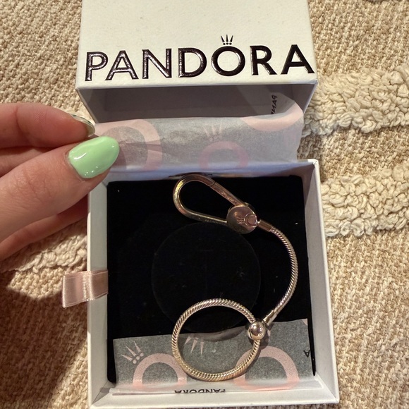 Pandora Silver Keyring Brand New in Box - Picture 3 of 5